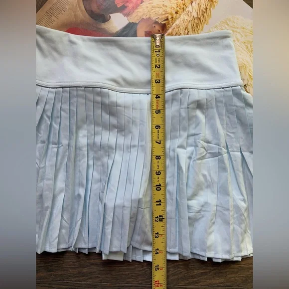 New Fabletics Hot Shot Pleated Skirt/Built-In Shorts Ultra Mini Iced Out Size S - Picture 8 of 13